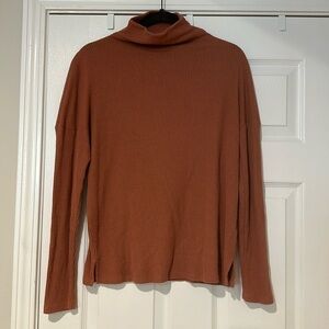 A New Day Ribbed Mock-neck Long-sleeved Tee